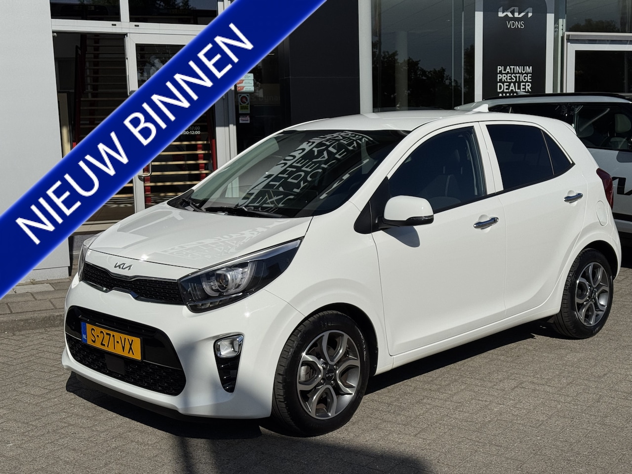 Kia Picanto - 1.0 DPi DynamicPlusLine 1e Eigenaar!! Climatronic // Keyless // Navigatie + Camera  info F - AutoWereld.nl