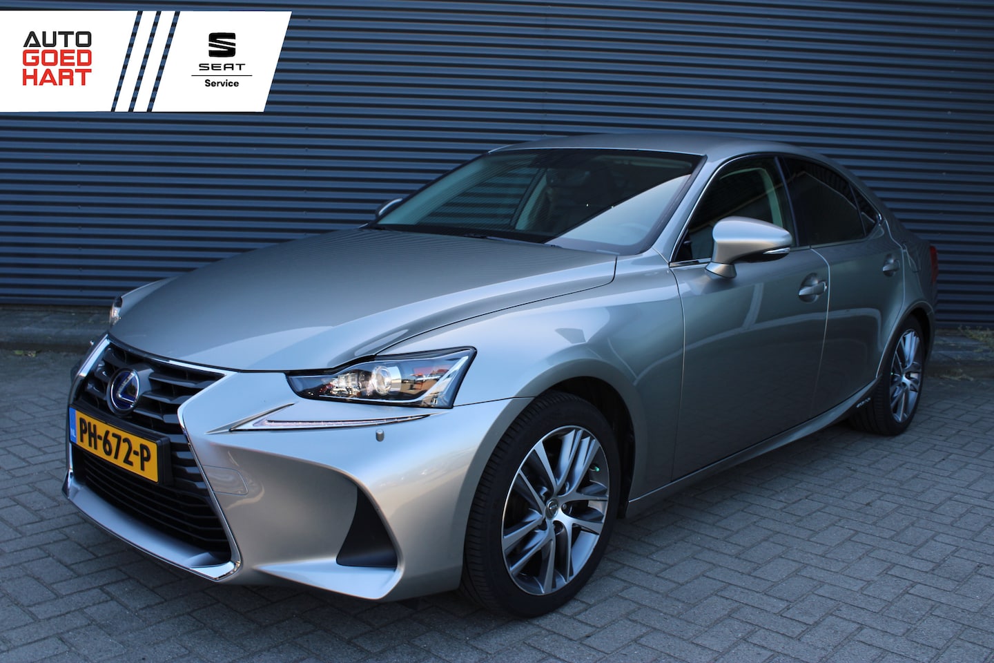 Lexus IS - 300h Hybrid Business Line Navigatie Camera - AutoWereld.nl