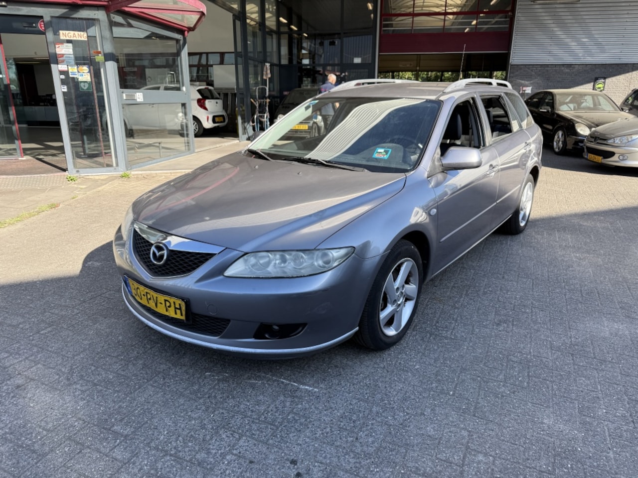 Mazda 6 Sportbreak - 2.0i Dynamic 2.0i Dynamic - AutoWereld.nl