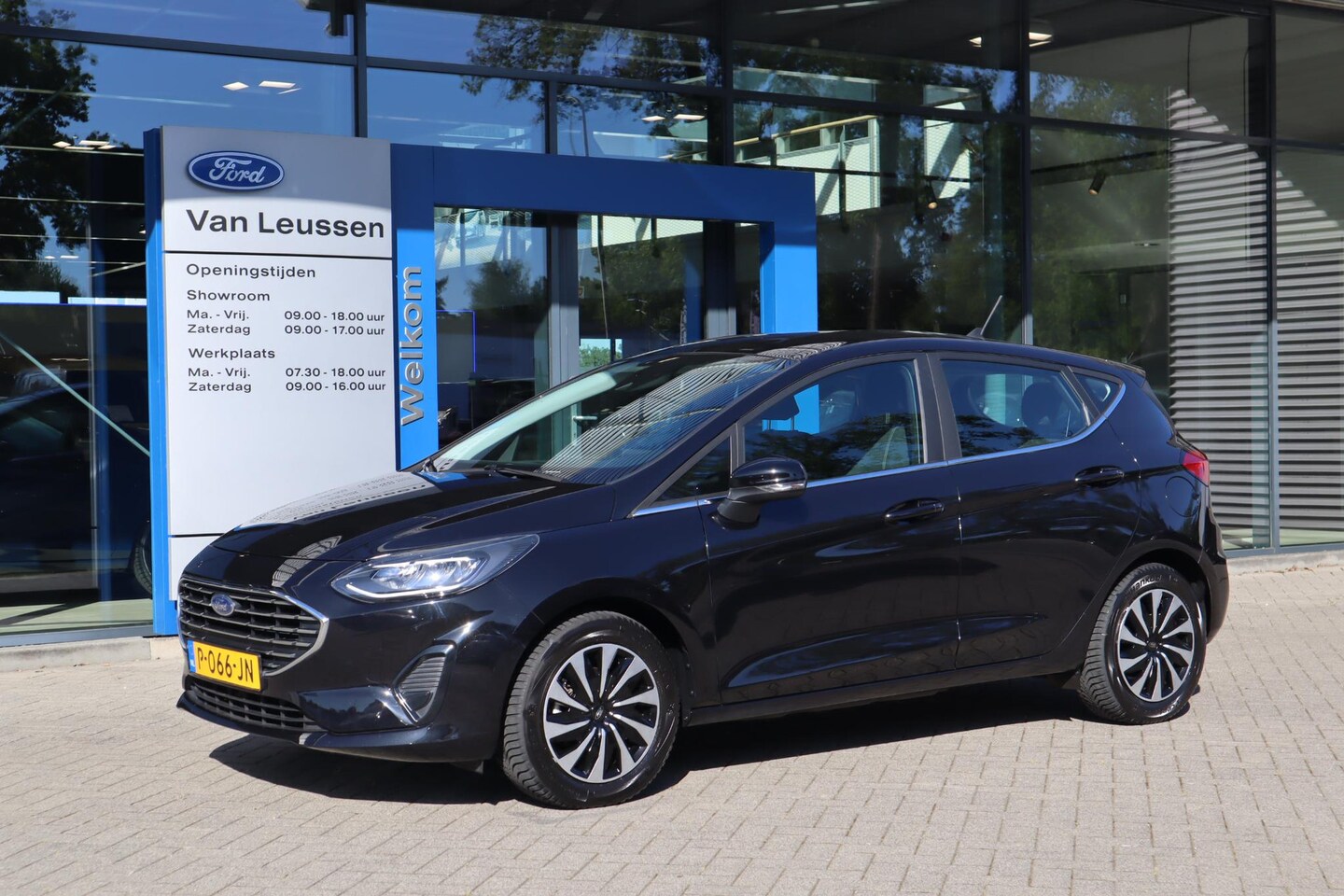 Ford Fiesta - 125PK HYBRID TITANIUM 5-DEURS - AutoWereld.nl