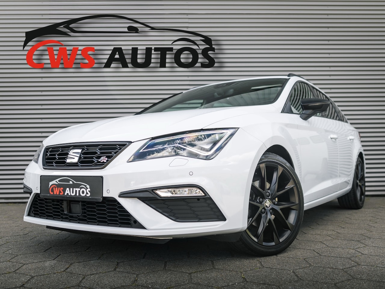 Seat Leon ST - 1.5 TSI FR Ultimate Edition BLACK LINE VIRTUAL ACC PANO VIRTUAL KEYLESS - AutoWereld.nl