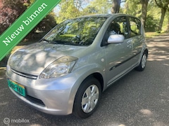 Daihatsu Sirion 2 - 1.0-12V Trend / AIRCO / NIEUWE APK / NAP /