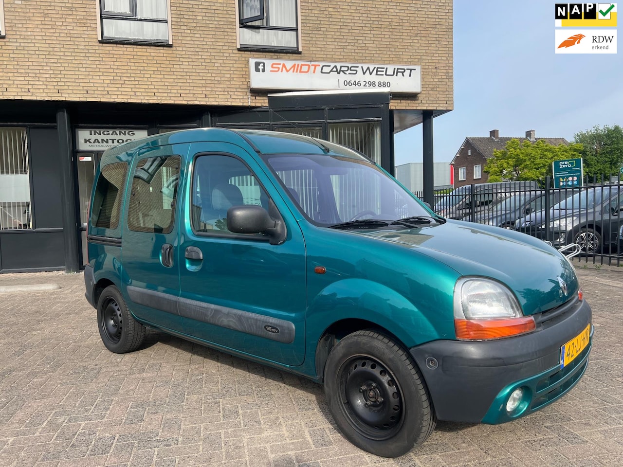 Renault Kangoo - 1.6-16V Privilège 1.6-16V Privilège - AutoWereld.nl