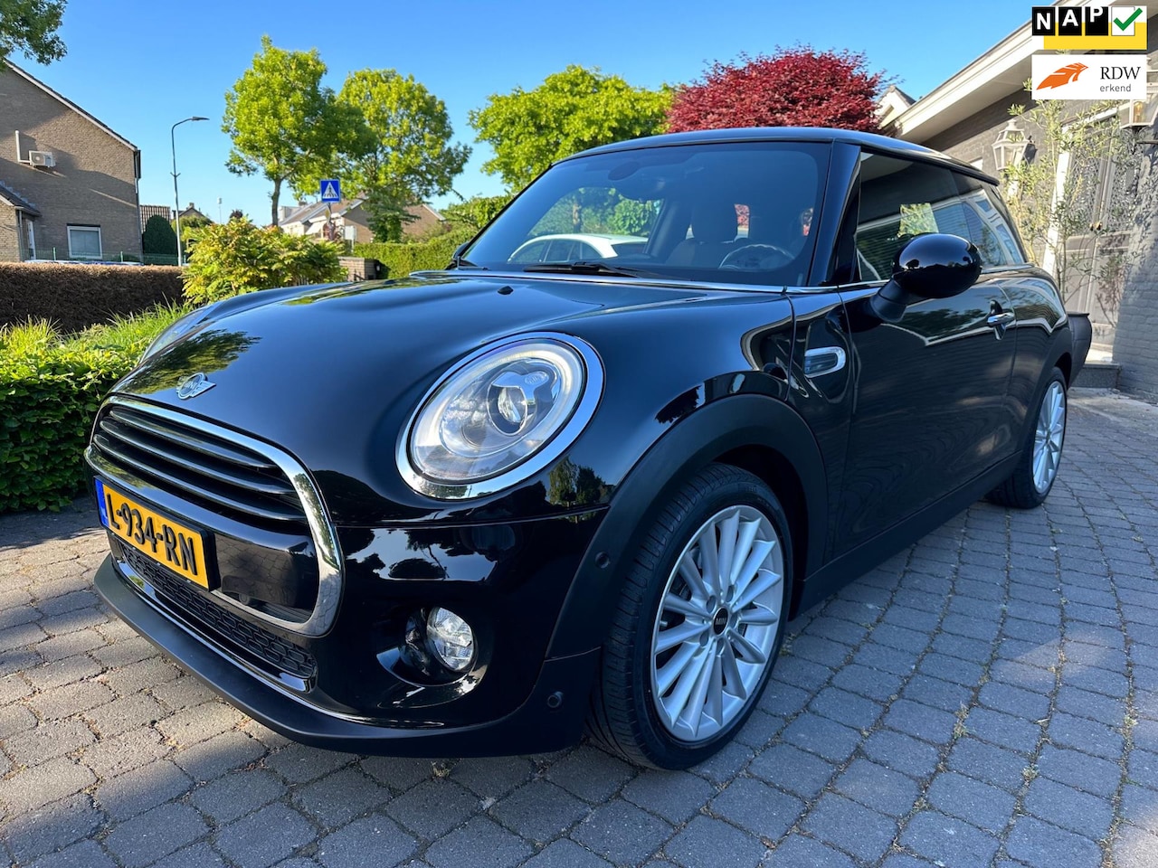 MINI Cooper - 1.5 Pepper Serious Business - AutoWereld.nl