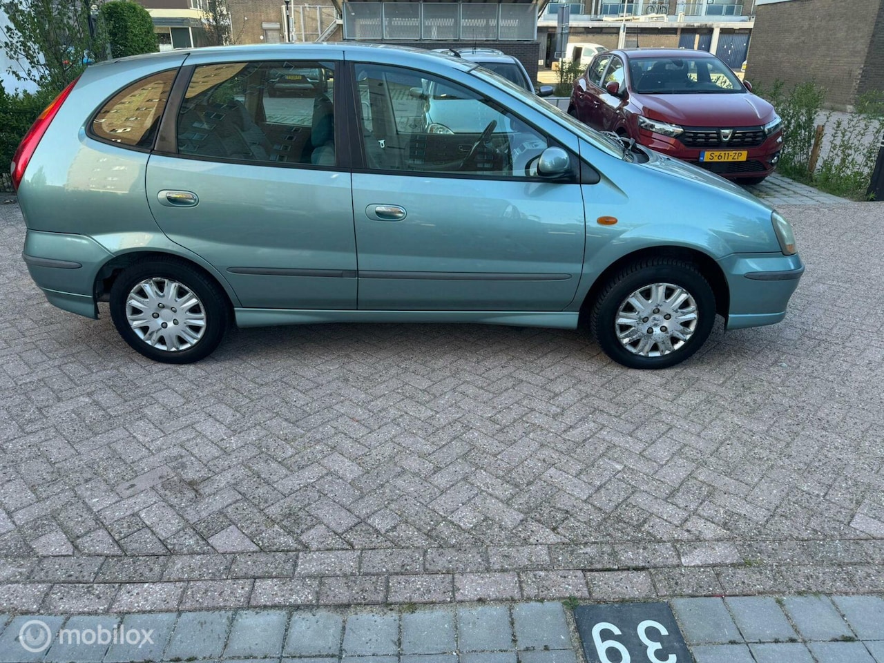 Nissan Almera Tino - 1.8 Comfort 1.8 Comfort - AutoWereld.nl