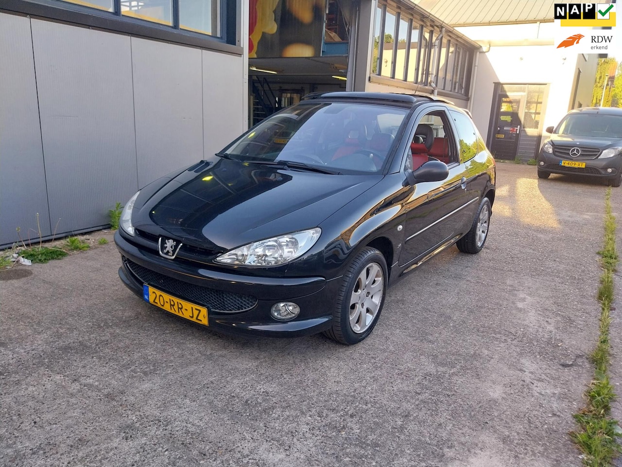 Peugeot 206 - 1.6-16V XS // Pano // Groot Scherm // Leder!! - AutoWereld.nl