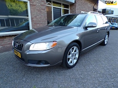 Volvo V70 - 2.0 D3 Summum Automaat / Leder / Navi
