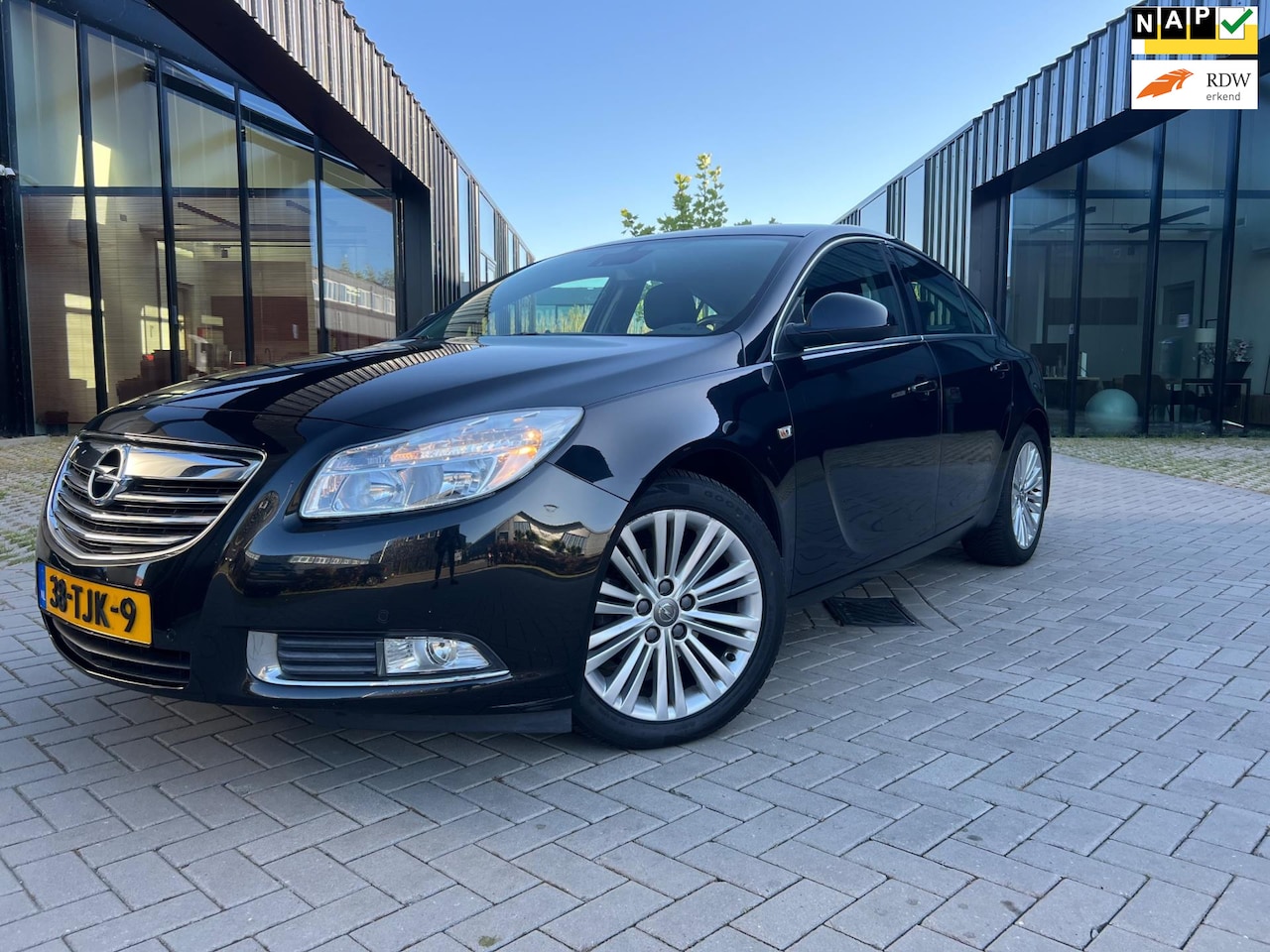 Opel Insignia - 1.4 Turbo EcoFLEX Business Edition Clima Navi Trekhaak NL Auto NAP - AutoWereld.nl