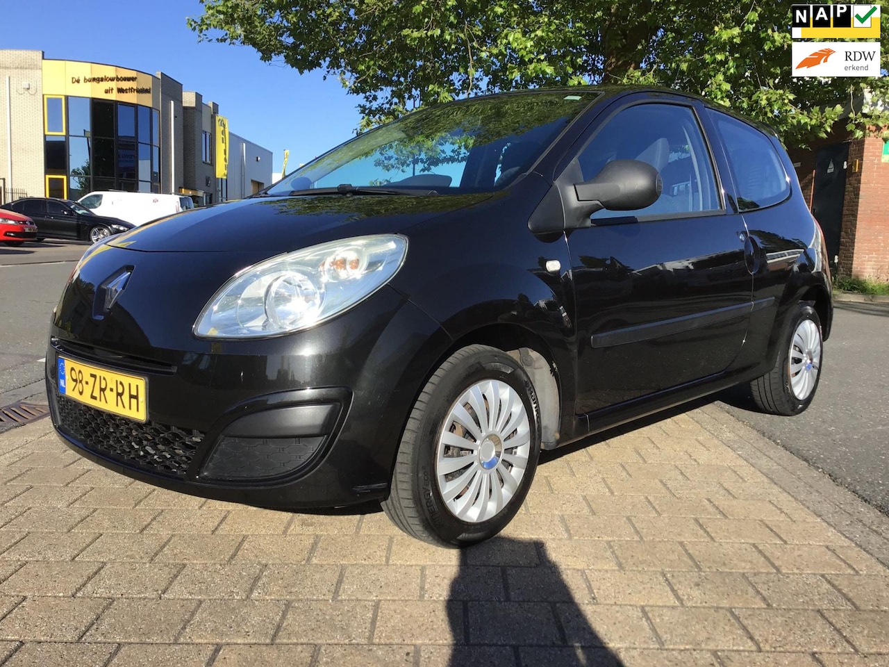 Renault Twingo - 1.2 Authentique I New Schijven + Remmen I Airco I Apk 01-2026 I Zuinig I 3e Eigen I Isofix - AutoWereld.nl