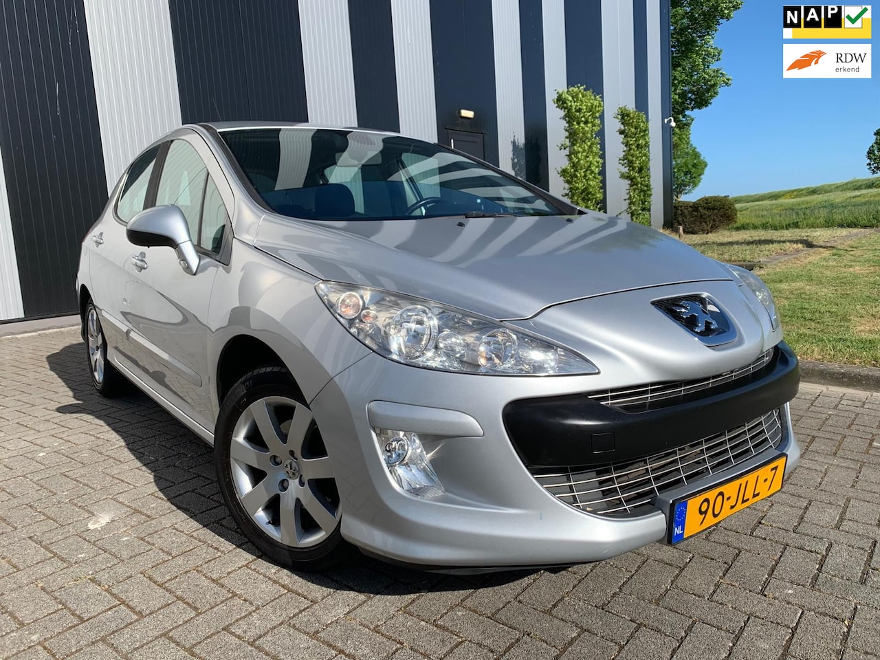Peugeot 308 - 1.6 VTi Style Airco-PDC-ElekPakket-Cruise-Trekhaak - AutoWereld.nl
