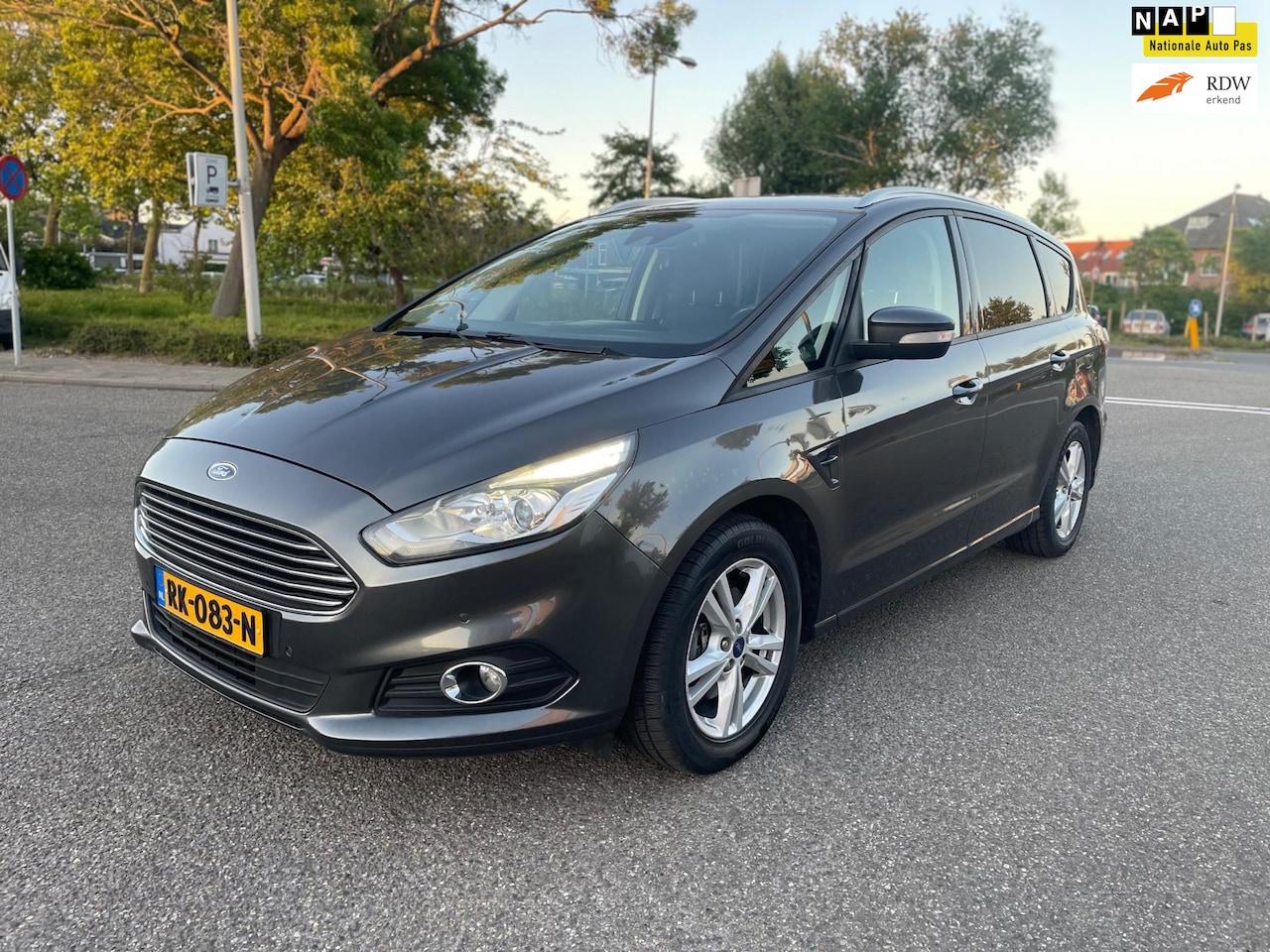 Ford S-Max - 1.5 Titanium 7 persoons / distributieriem vervangen / airco / cruise.control / navi / elek - AutoWereld.nl