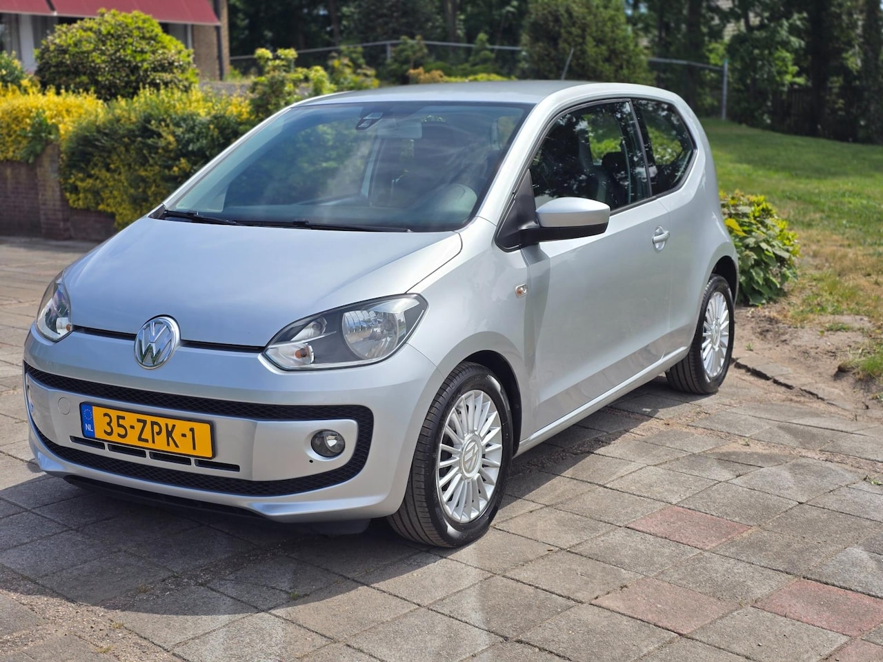 Volkswagen Up! - 1.0 high up! BlueMotion 1.0 high up! BlueMotion - AutoWereld.nl
