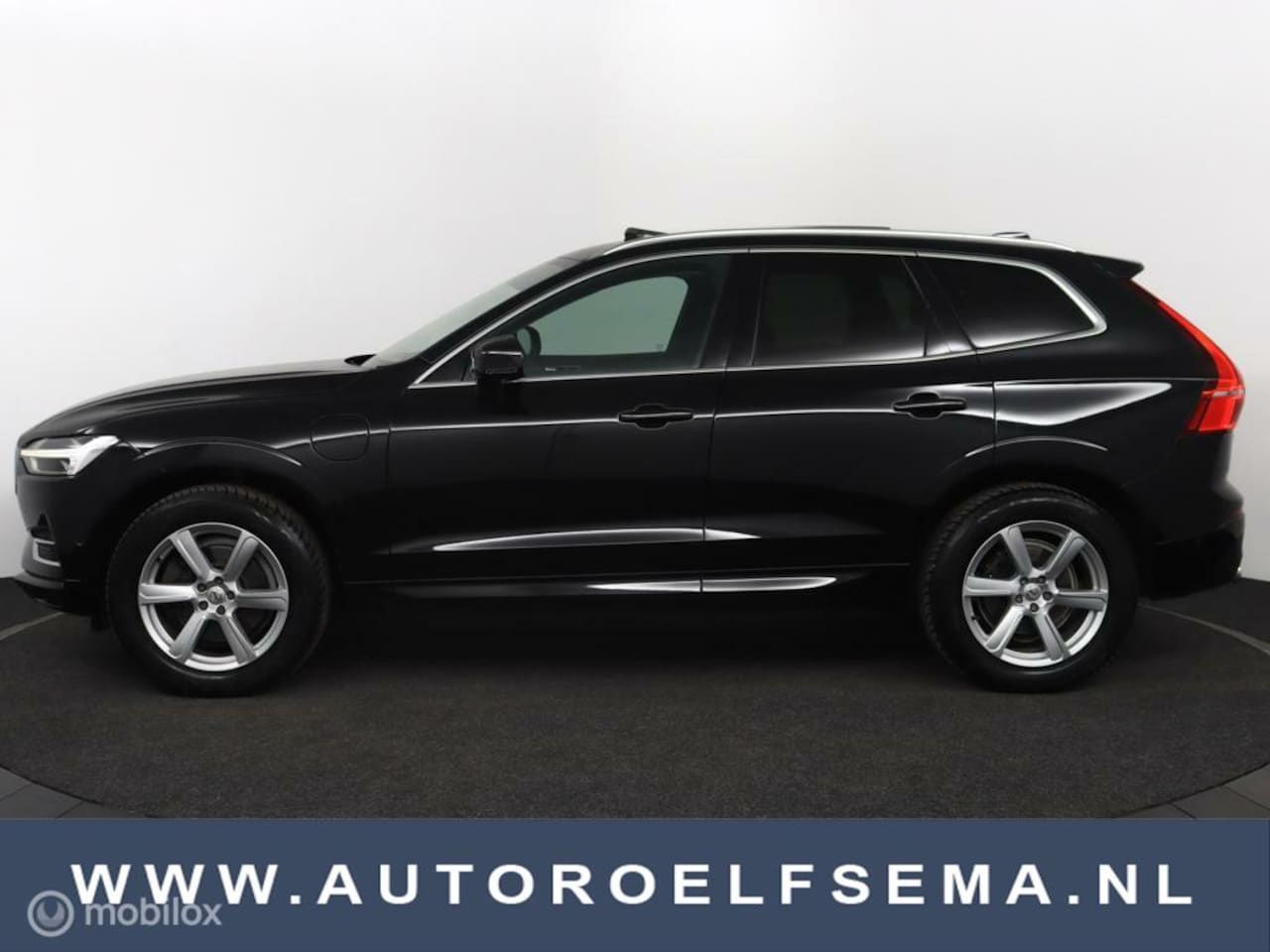 Volvo XC60 - 2.0 T8 Twin Engine AWD Inscrip|Pano | Trekh|cam - AutoWereld.nl