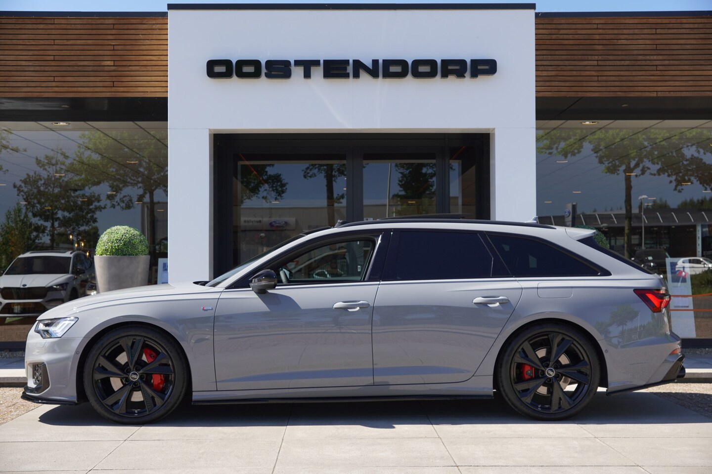 Audi A6 Avant - 55TFSIe/367pk Quattro S-Line Competition Blackstyle+|2024|Panoramadak|Trekhaak|21"Black|He - AutoWereld.nl