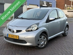 Toyota Aygo - 1.0-12V + NIEUW APK / ELEKPAKKET