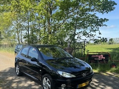 Peugeot 206 - 1.6-16V Gentry | Lage KmStand | Nieuwe APK