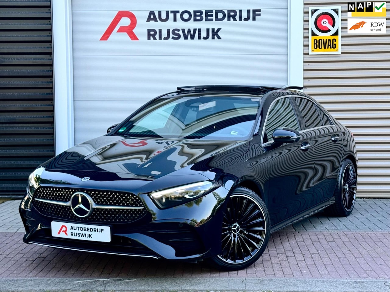 Mercedes-Benz A-klasse - 200 AMG Line Memory/360/HuD/Pano - AutoWereld.nl