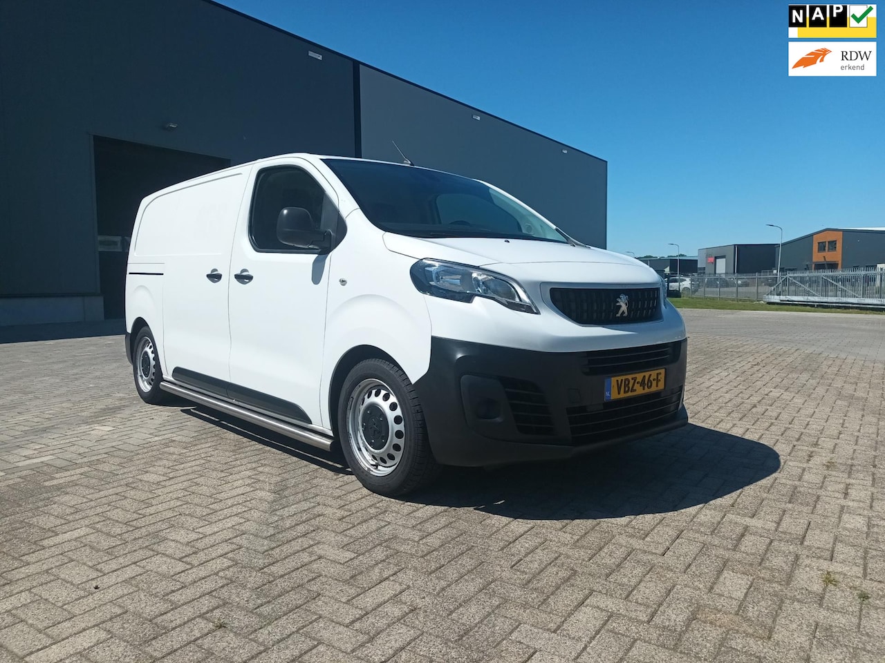 Peugeot Expert - 1.5 BlueHDI 120 Standard Premium + inrichting + achterklep, - AutoWereld.nl