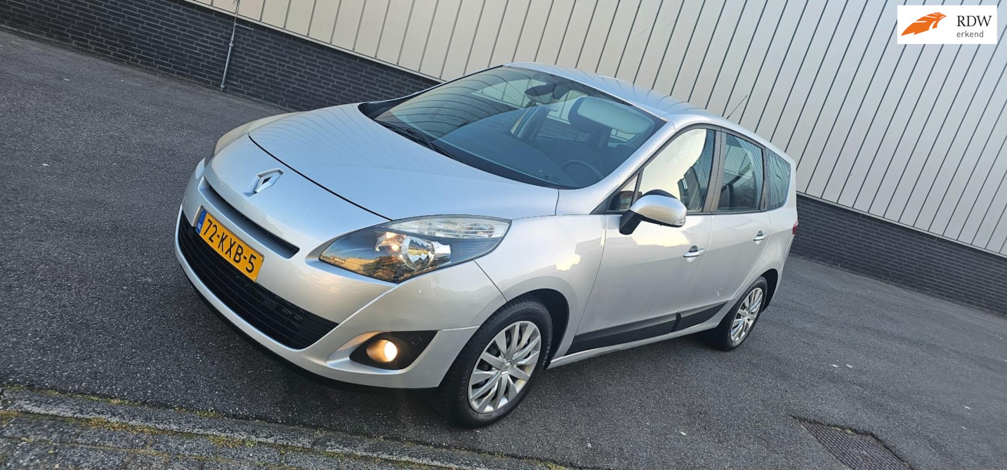 Renault Grand Scénic - 1.4 TCe Expression clima navi Slechts 93k kms - AutoWereld.nl