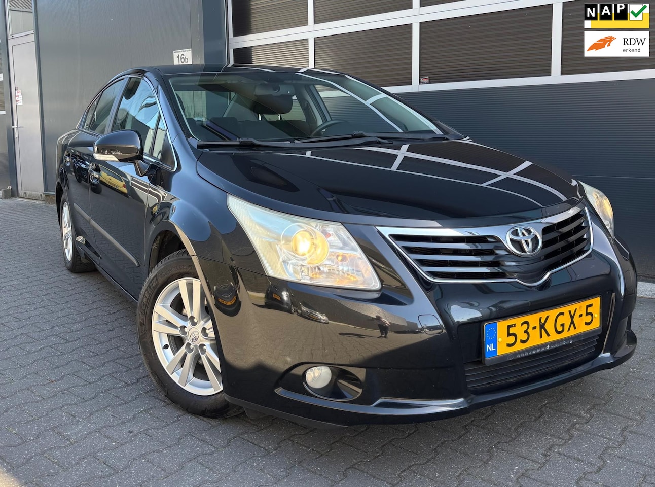 Toyota Avensis - 1.8 VVTi Dynamic Business Special Trekhaak 1ste eigenaar - AutoWereld.nl