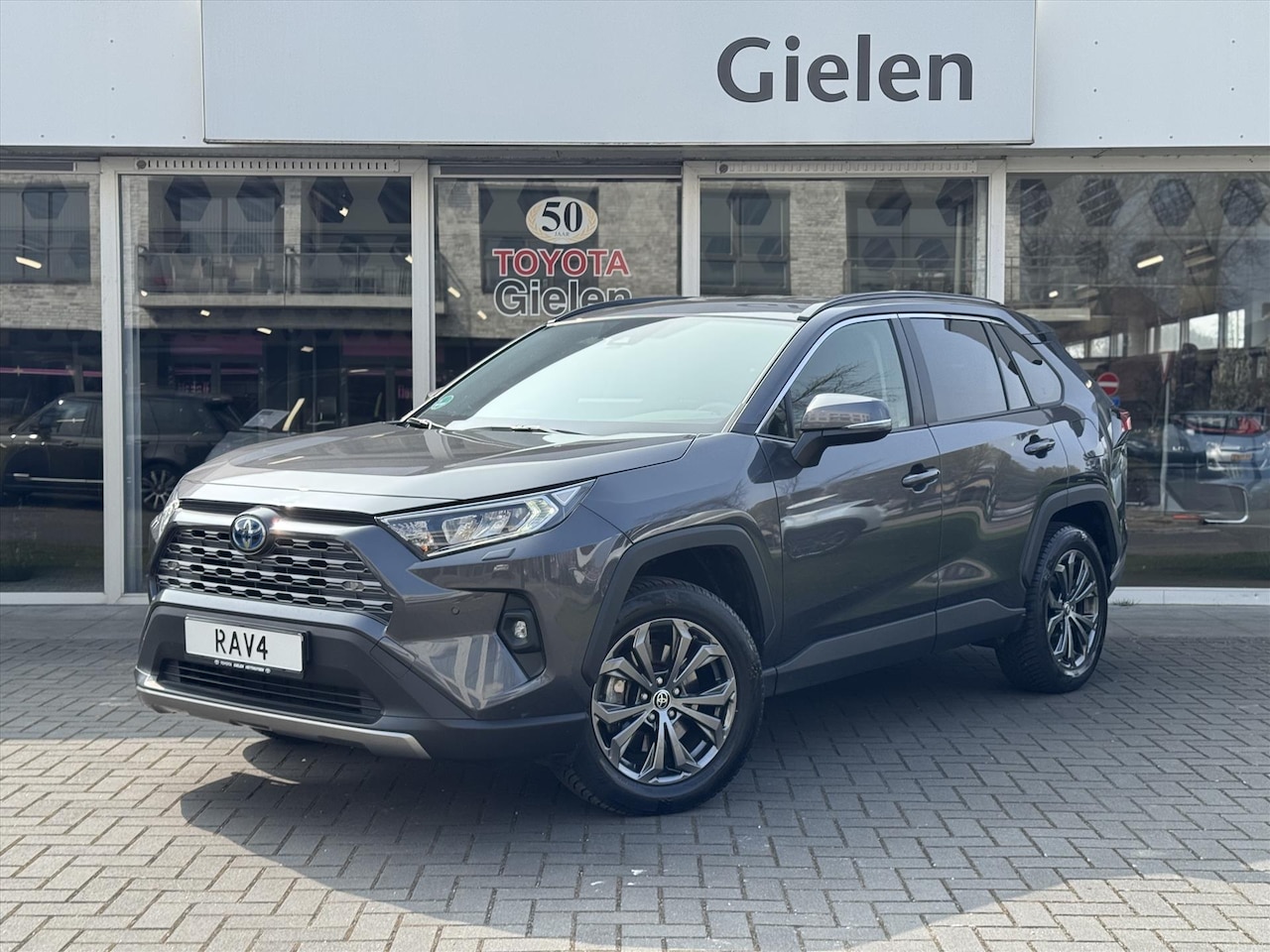Toyota RAV4 - 2.5 Hybrid 222pk AWD Style | Trekhaak, Cloud Navigatie, Parkeersensoren, Dodehoekherkennin - AutoWereld.nl