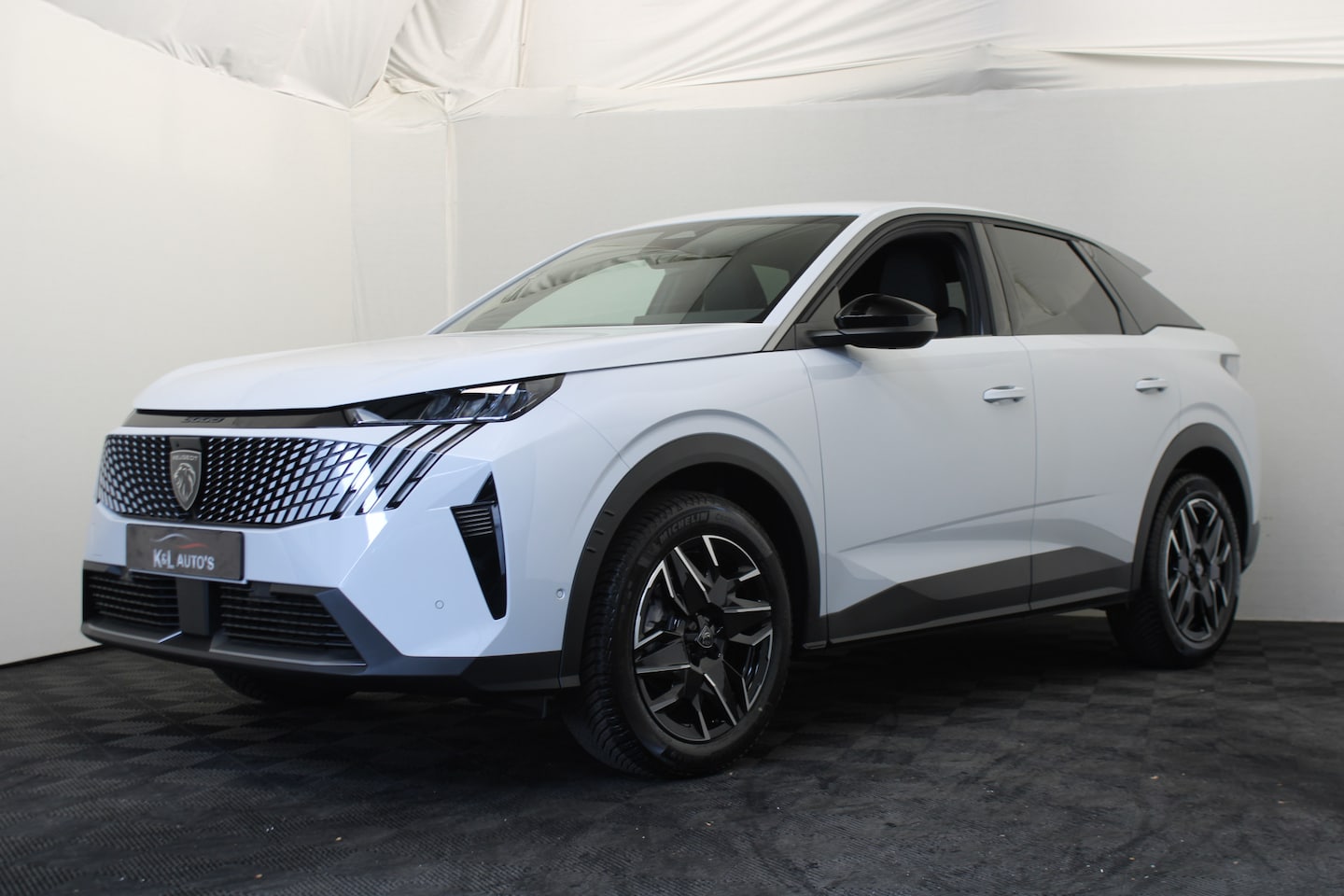Peugeot 3008 - 1.2 Hybrid 145 allurre - AutoWereld.nl