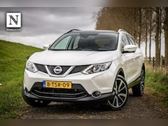 Nissan Qashqai - 1.2 Premier Edition| Panorama | Leer | Camera