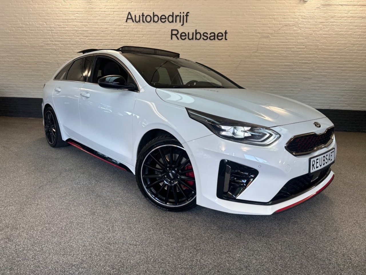 Kia Pro cee'd - 1.6 T-GDI GT 205pk Pano Virtual Memory Jbl Carplay Incl 12Mnd Ga - AutoWereld.nl