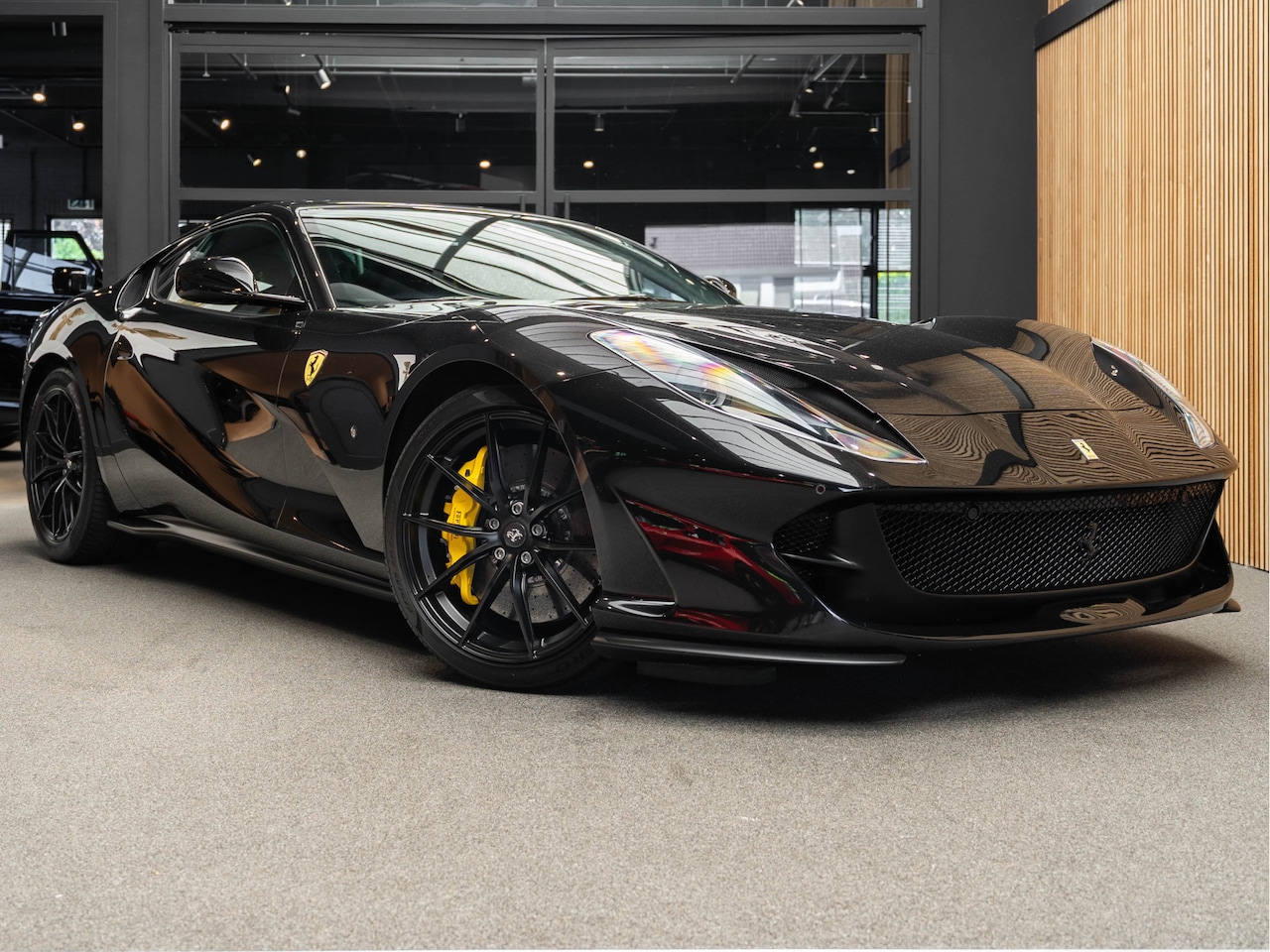 Ferrari 812 Superfast - V12 HELE Racing Seats Carbon 6.5 V12 SF Passenger display - AutoWereld.nl