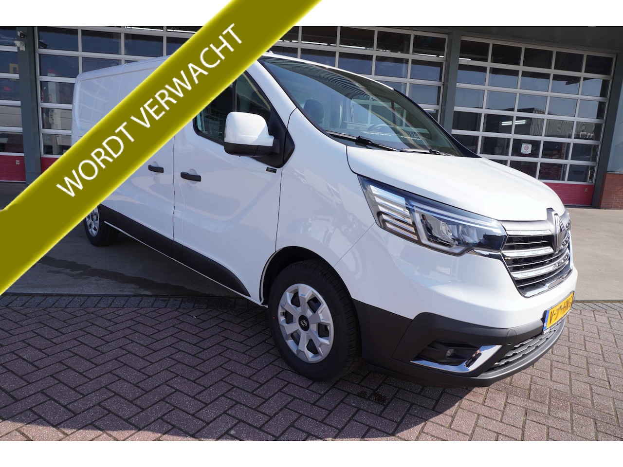 Renault Trafic - 2.0 Blue dCi 150PK T30 L2H1 Advance Nr. V120 | Airco | Cruise | Navi | Camera - AutoWereld.nl