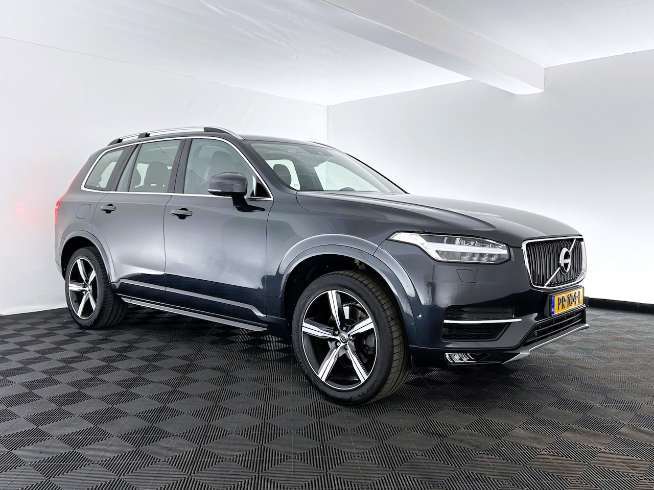 Volvo XC90 - 2.0 D5 AWD Momentum [ 7-Pers. ] Aut. *LUXURY-LEATHER | DIGI-COCKPIT | COMFORT-SEATS | CAME - AutoWereld.nl
