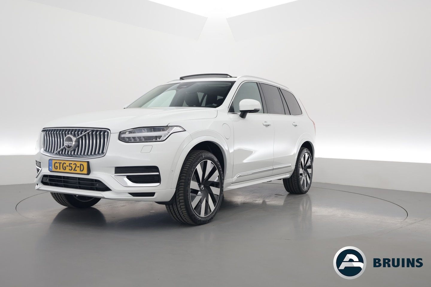 Volvo XC90 - T8 Recharge Plus Bright | Pano | Pilot assist | Memory seats | 360cam | H&K | 21'' | Googl - AutoWereld.nl