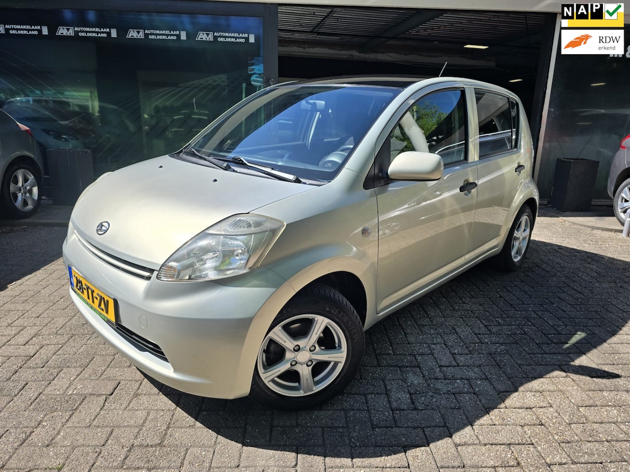 Daihatsu Sirion 2 - 1.0-12V Trend | 12MND GARANTIE | AIRCO | ELEC RAMEN | LMV - AutoWereld.nl