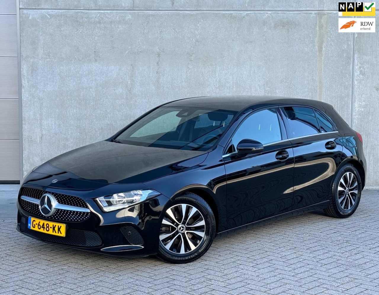 Mercedes-Benz A-klasse - 160 2019 Zwart CAMERA|CARPLAY|NAP - AutoWereld.nl