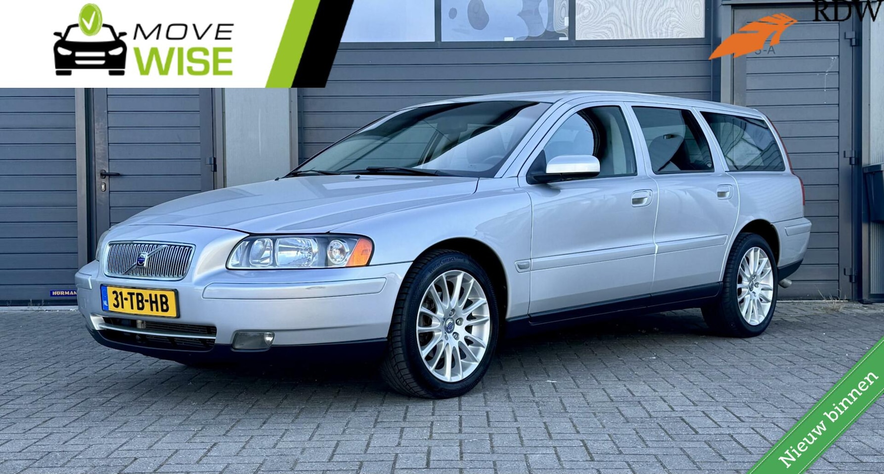 Volvo V70 - 2.4 140pk 5 Cil. Edition II | 5 Cilinder | 251.000 KM NAP | Trekhaak | Cruise | Goed Onder - AutoWereld.nl