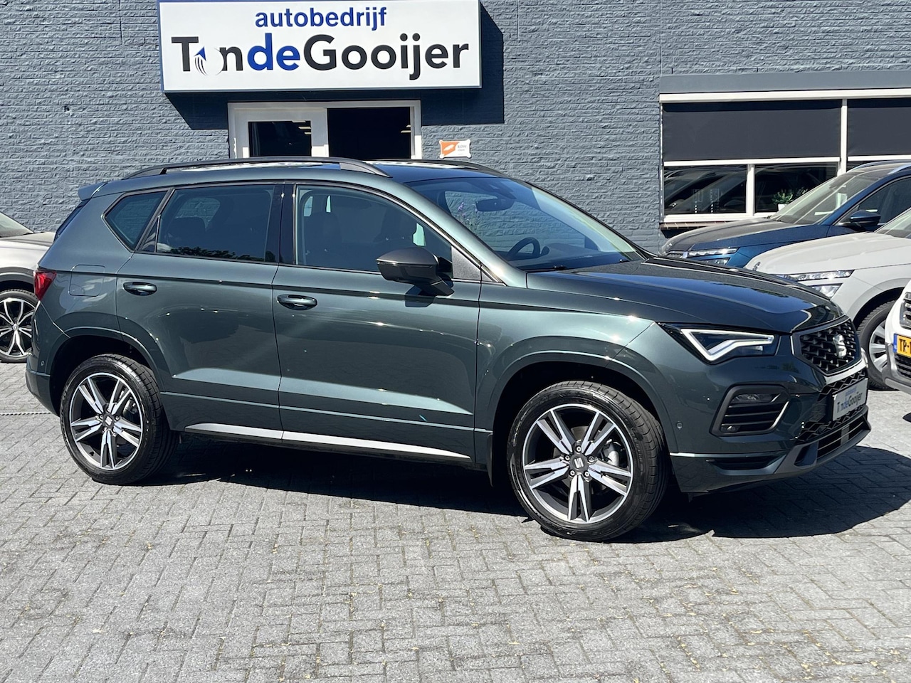 Seat Ateca - 1.5 TSi DSG FR Business Intense | NAV. | EL. TREKHAAK | STANDKACHEL | CAMERA | - AutoWereld.nl