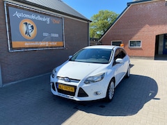 Ford Focus - 1.0 EcoBoost Titanium (motor defect)