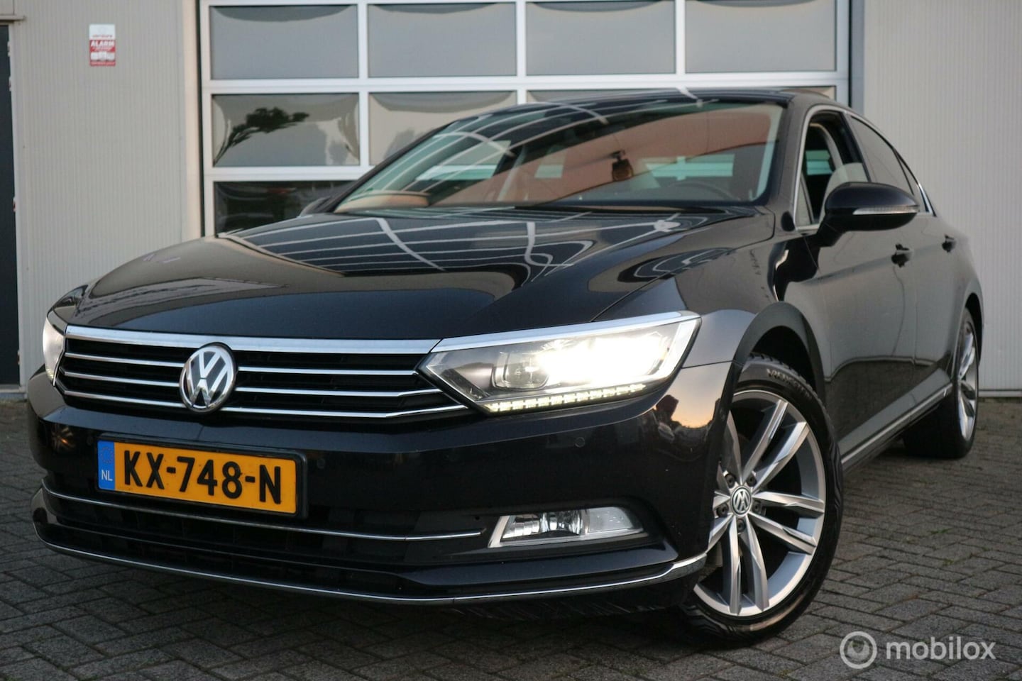 Volkswagen Passat - 1.4 TSI ACT Highline PANORAMADAK/LEDER/NAP - AutoWereld.nl