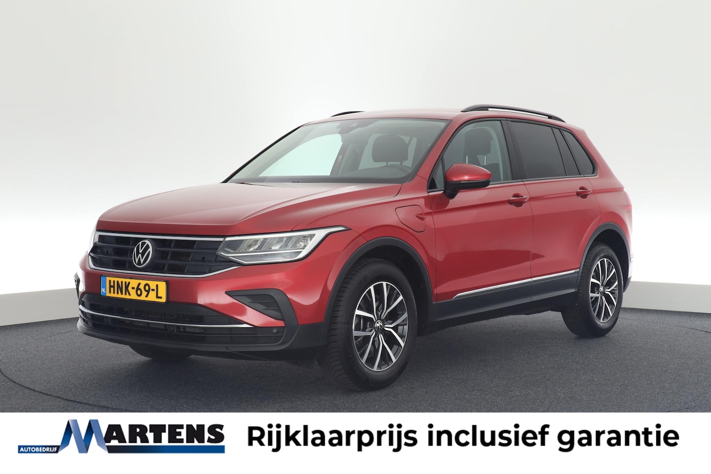 Volkswagen Tiguan - 1.4 TSI 245pk eHybrid Life Stoelverwarming Virtual Cockpit Navigatie - AutoWereld.nl
