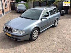 Skoda Octavia Combi - 1.6 Classic NIEUWE APK 03-2026