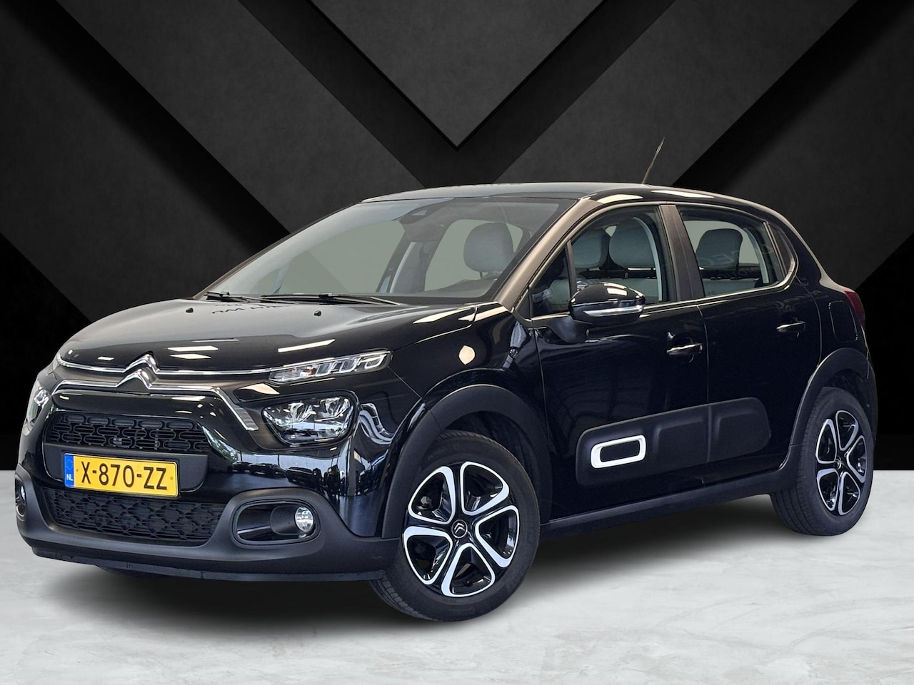 Citroën C3 - Plus 1.2 83pk | NAVI | CLIMA | DAB+ | APPLE CARPLAY / ANDROID AUTO - AutoWereld.nl