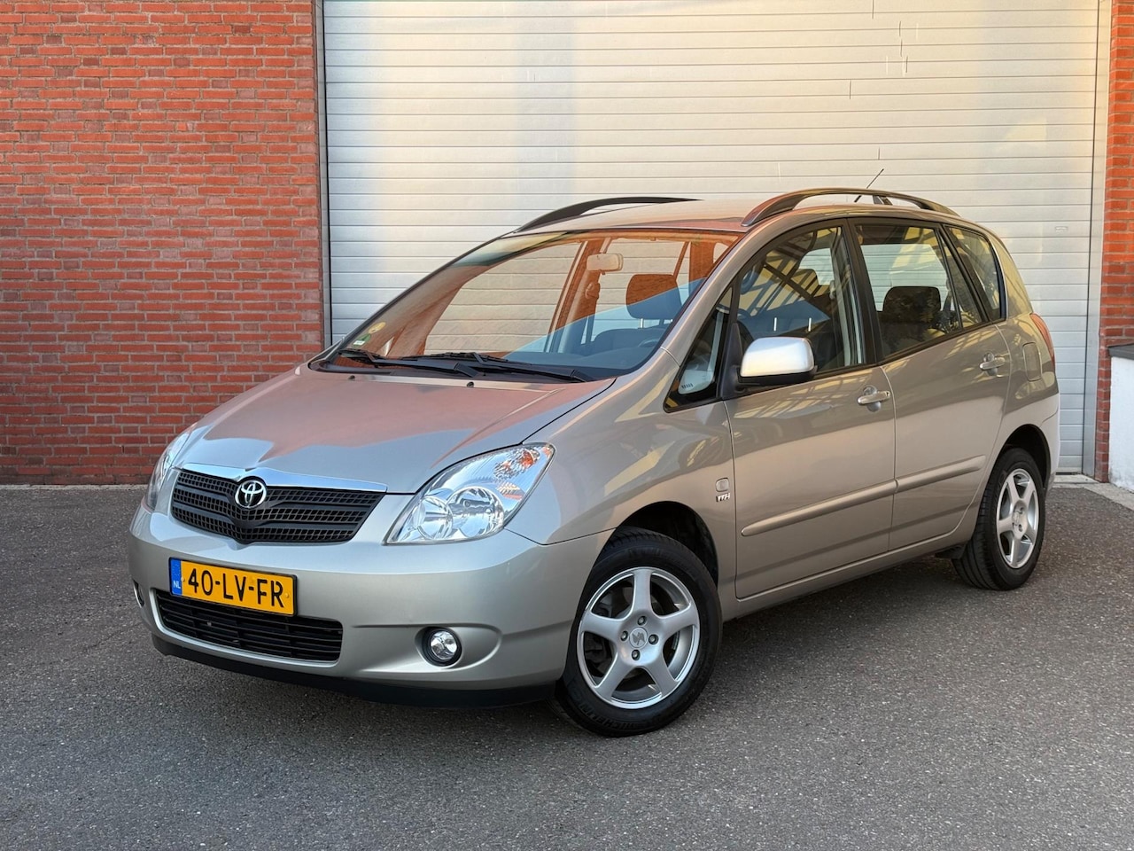 Toyota Corolla Verso - 1.8 VVT-i Linea Sol| AIRCO| NAP| NEW APK - AutoWereld.nl