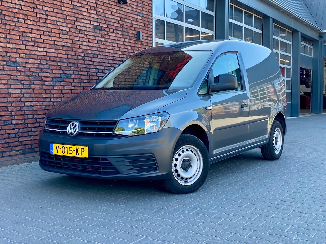 Volkswagen Caddy - 2.0 TDI L1H1 BMT Economy Airco - AutoWereld.nl
