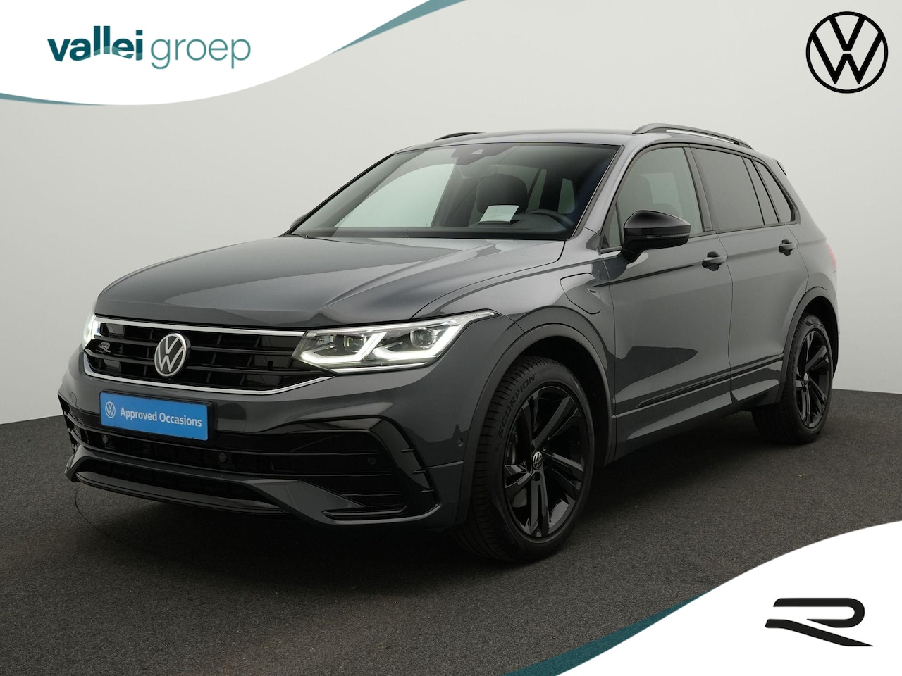 Volkswagen Tiguan - 1.4 TSI 245 pk DSG eHybrid R-Line Business+ | IQ Light | Adaptief onderstel | Head-up disp - AutoWereld.nl