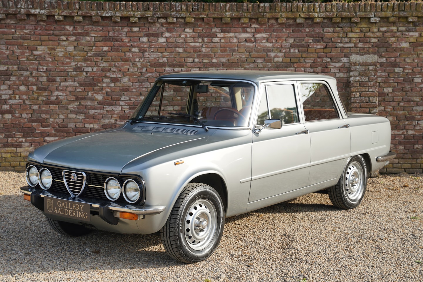 Alfa Romeo Giulia - Nuova Super 1300 "Collector's quality" Exceptionally well-preserved Nuova Super, In the fi - AutoWereld.nl