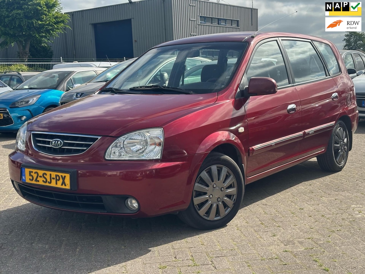 Kia Carens - 2.0 CVVT EX | Automaat - AutoWereld.nl