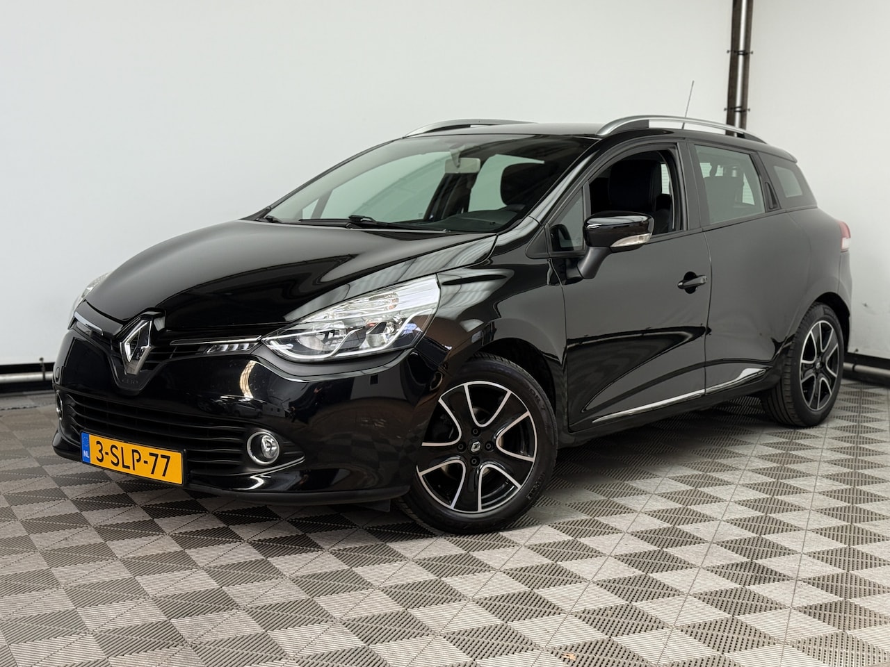 Renault Clio Estate - 0.9 TCe Expression Navi Airco Trekhaak NL Auto - AutoWereld.nl