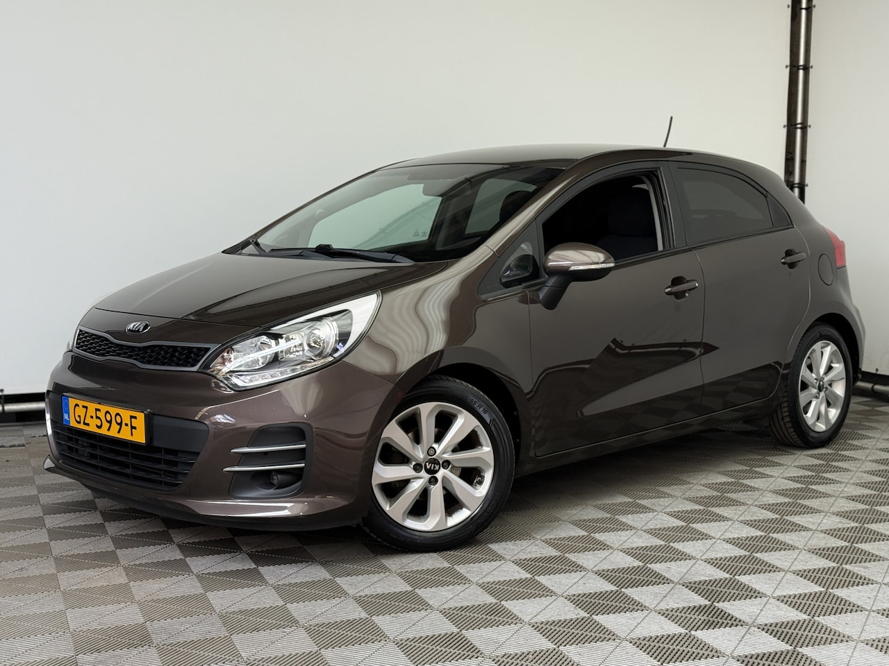 Kia Rio - 1.2 CVVT ExecutiveLine 5-drs Navi 1e Eigenaar - AutoWereld.nl