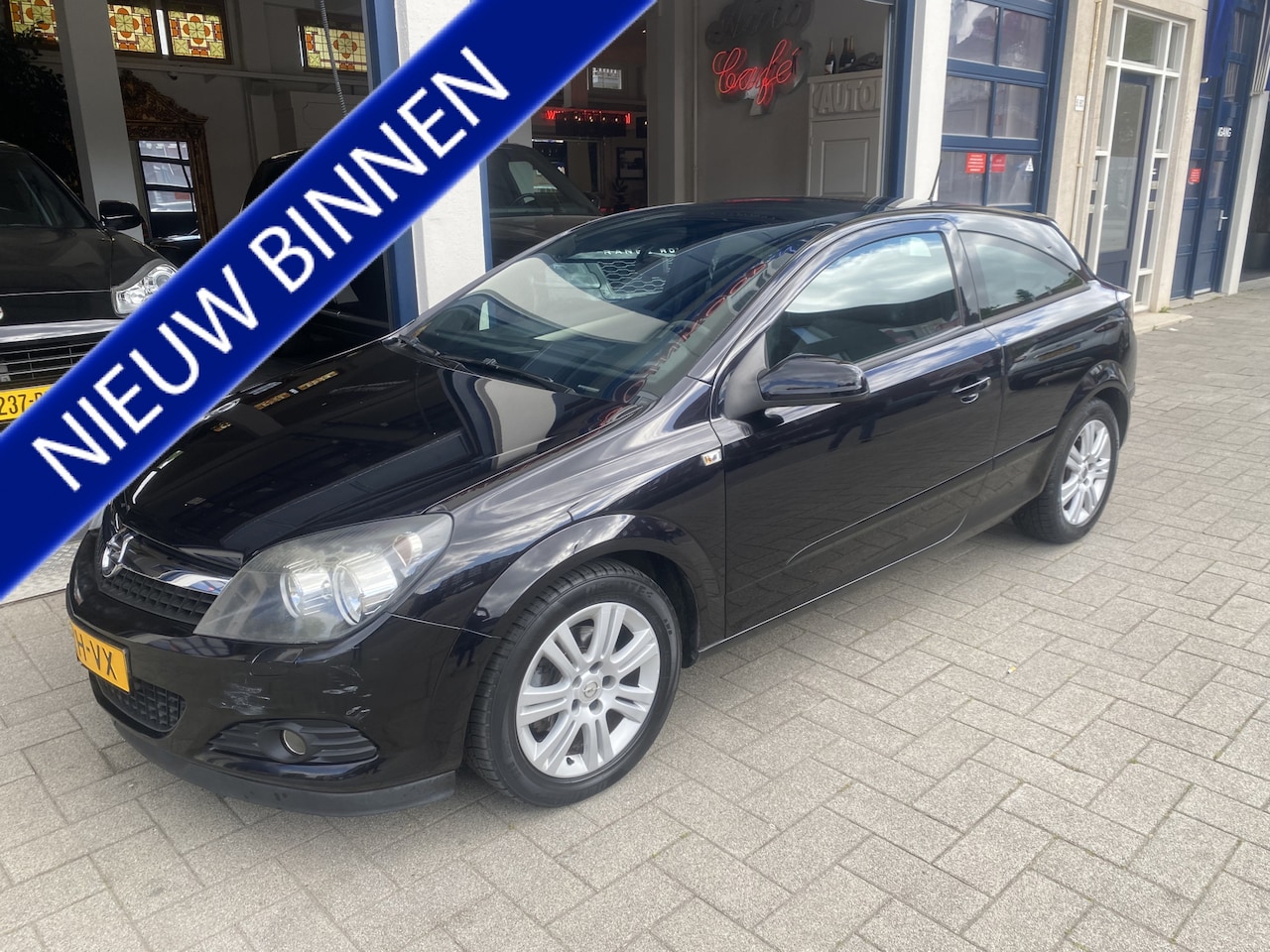 Opel Astra GTC - 1.6 Temptation PANORAMA/AIRCO - AutoWereld.nl