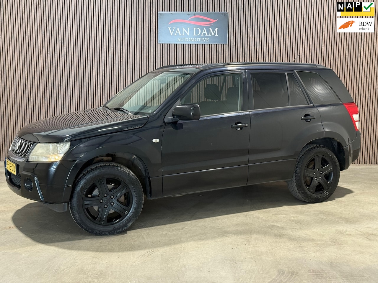 Suzuki Grand Vitara - 2.0-16V Exclusive 2006 NAP AIRCO TREKHAAK - AutoWereld.nl